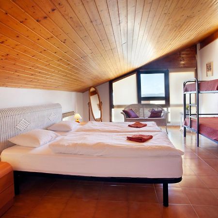Aaccent Montblanc - Prenafeta Hotel Bagian luar foto