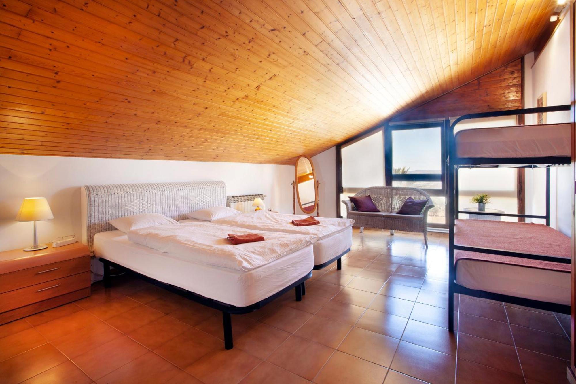 Aaccent Montblanc - Prenafeta Hotel Bagian luar foto
