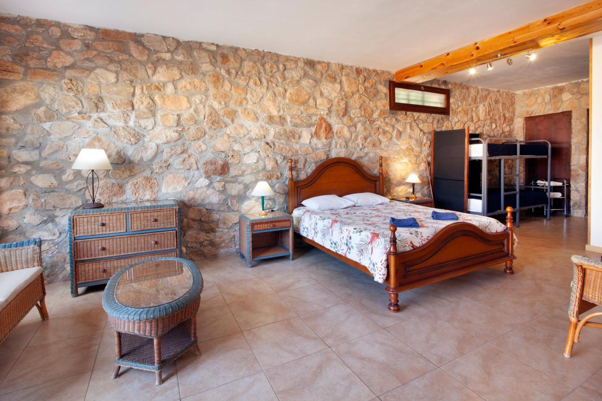 Aaccent Montblanc - Prenafeta Hotel Bagian luar foto